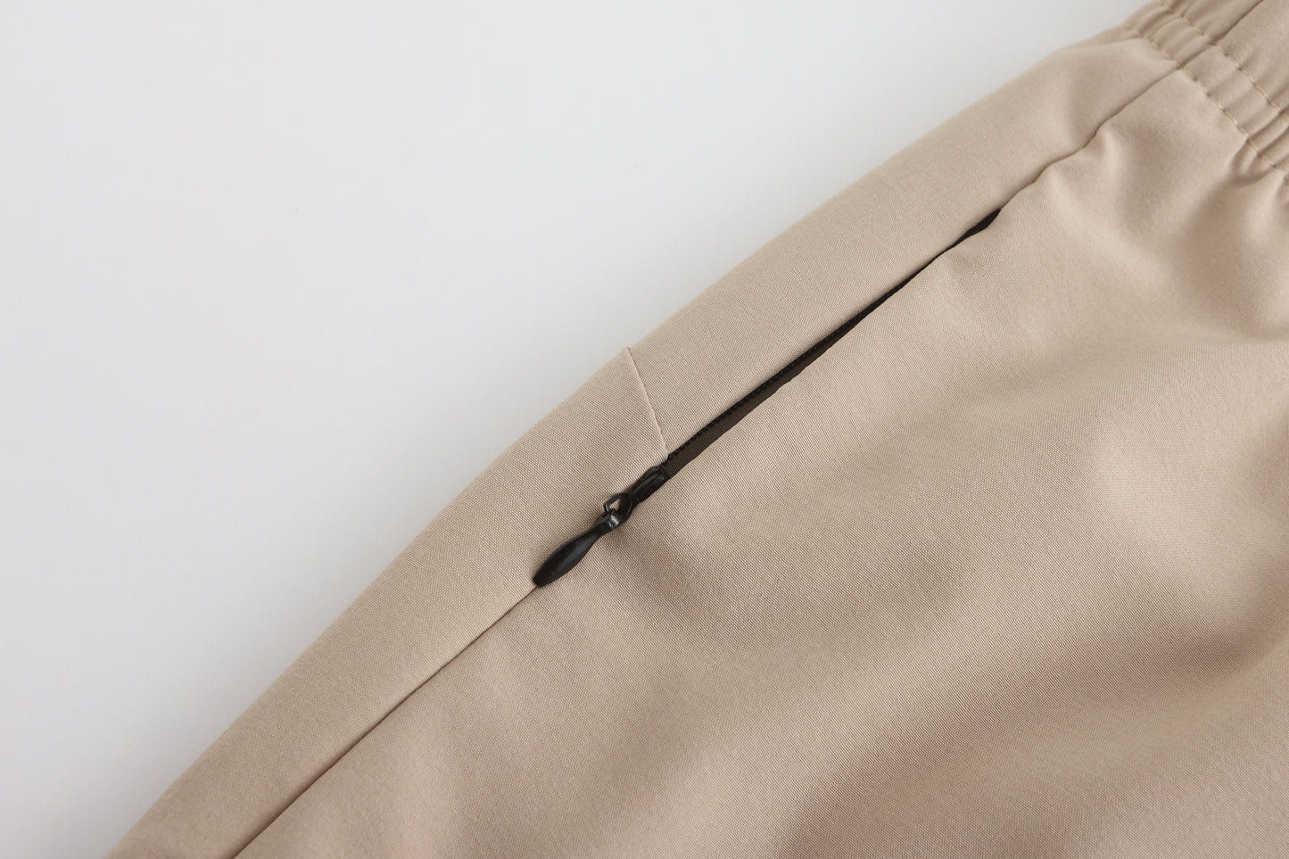 X Running  Short Beige