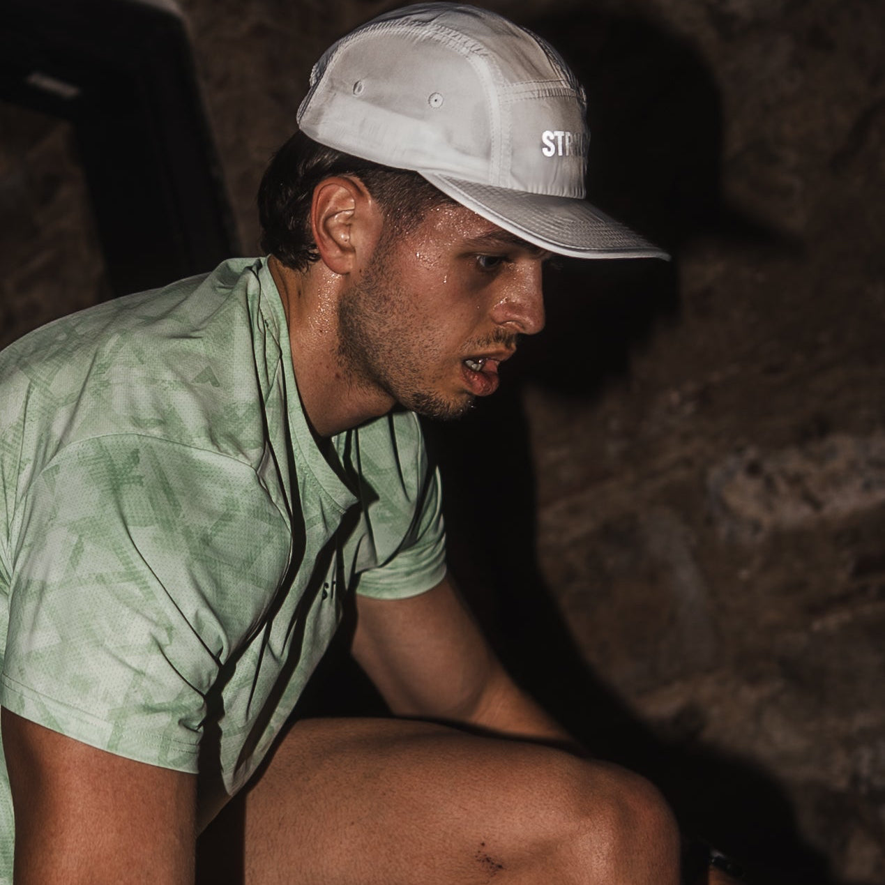 MOTION TEE
